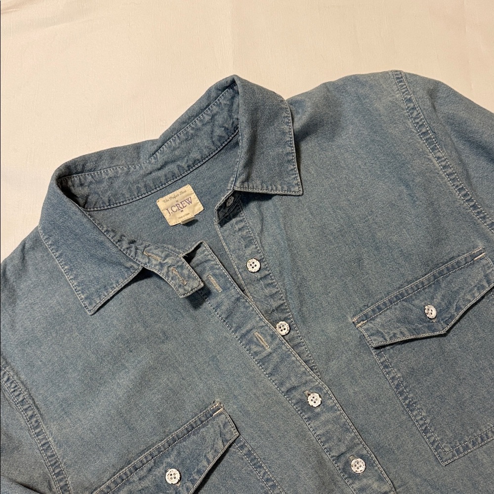 J.Crew Women’s Chambray Denim Shirt Small Popover Utility Button Front - Picture 4 of 9